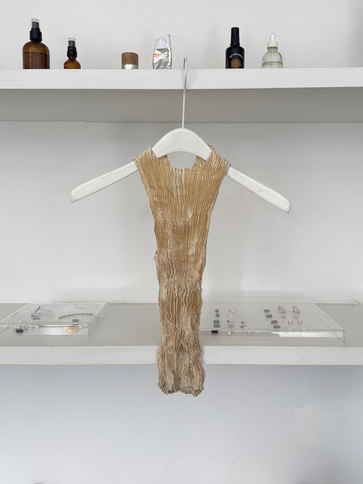 Azur Plissé Silk Tank Top, Off White | Tangerine NYC