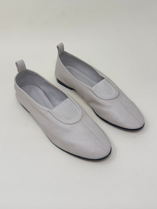 About Arianne Piero Flat, Ice | Tangerine NYC